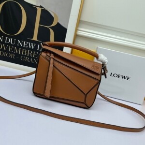 로에베 LOEWE MINI PUZZLE 클래식 모던 숄더 크로스백 18*12.5*8cm