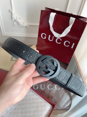 구찌 GUCCI 클래식 엠보 캐주얼 남성 벨트 4.0cm