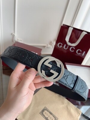구찌 GUCCI 클래식 엠보 남성 벨트 4.0cm
