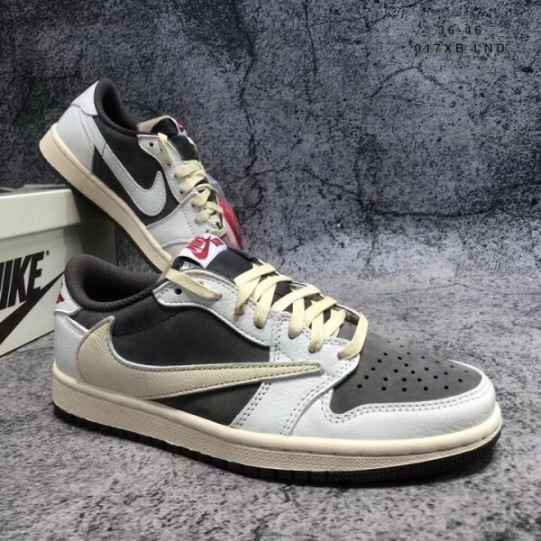 위핑,나이키 트래비스스캇 조던1 로우 리버스모카