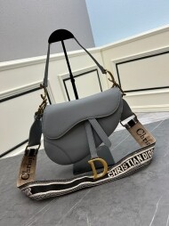 디올 DIOR saddle 클래식 모던 커플 겨드랑이 크로스백 25.5 x 20 x 6.5cm