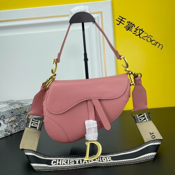 위핑,디올 DIOR saddle 클래식 모던 크로스백 25.5 x 20 x 6.5cm