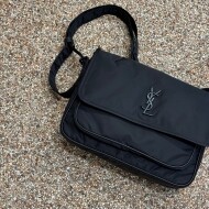 생로랑 니키 나일론 메신저백