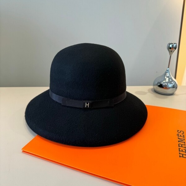 위핑,에르메스 Hermès 심플한 분위기의 아웃도어 울 여성 선캡