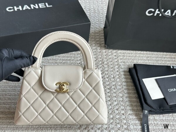 위핑,샤넬 CHANEL kelly 클래식 더블 C 토트백 체인 숄더백 화이트