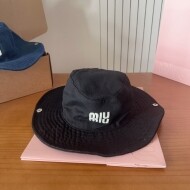 미우미우 MIU MIU 클래식 로고 심플 야상 남녀 버킷햇