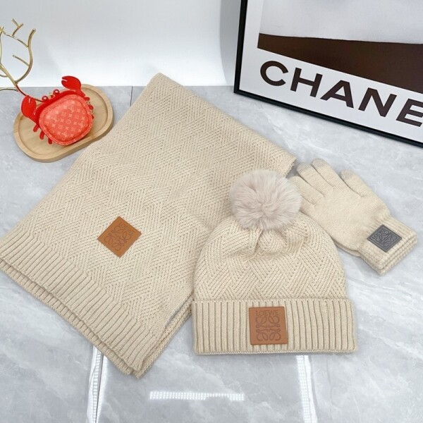 위핑,로에베 LOEWE 더블C로고비니+니트스카프세트