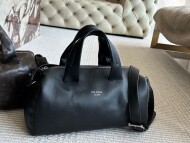 프라다 PRADA 모던 심플 볼링 토트백