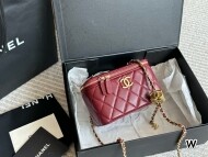 샤넬 CHANEL 클래식 모던 체인 파우치 18cm