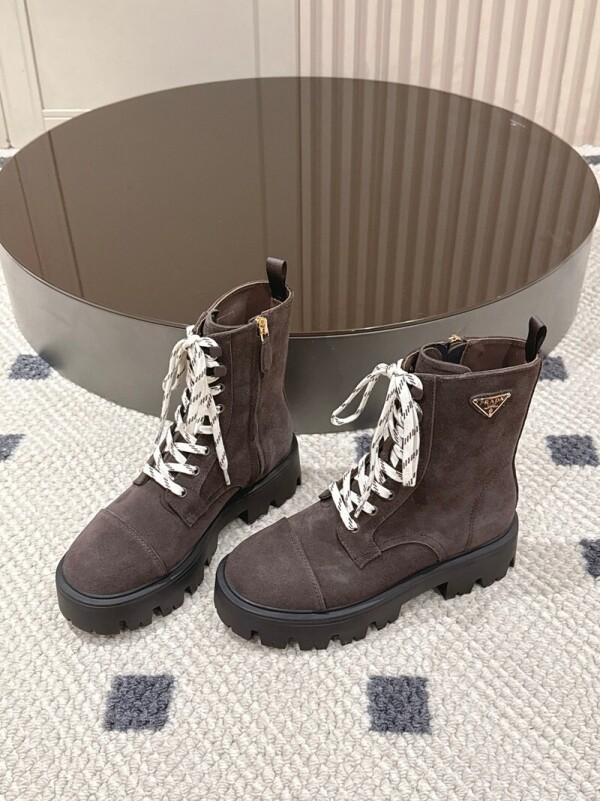 위핑,프라다 PRADA 클래식 삼각 로고 패션 부츠