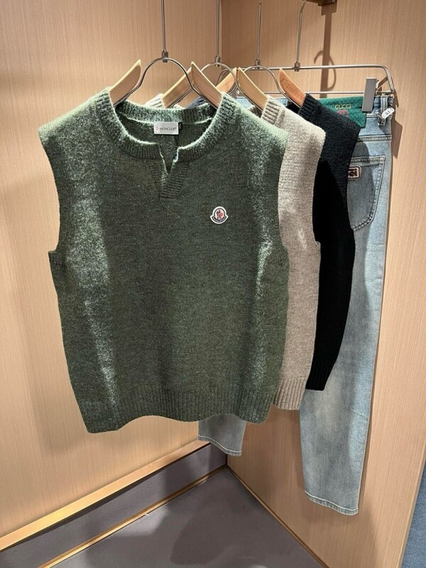 위핑,몽클레르 MONCLER 루즈핏 캐주얼 라운드 남녀 니트 베스트