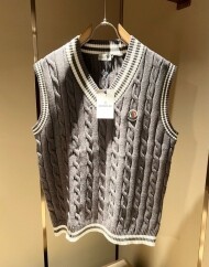 몽클레르 MONCLER 신상 모던 브이넥 남녀 니트 베스트