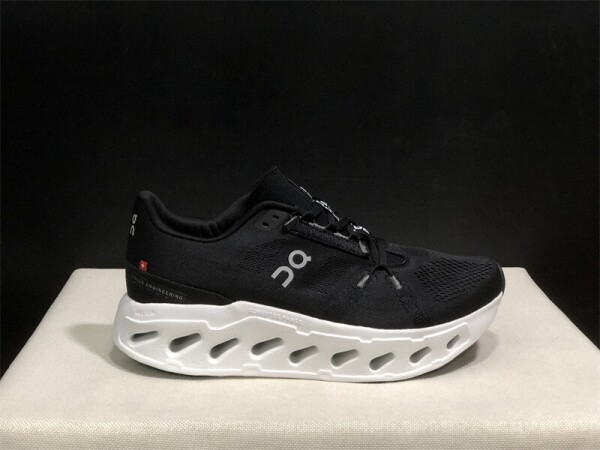 위핑,온 러닝화 클라우드 이클립스 블랙 화이트 3MD30090261