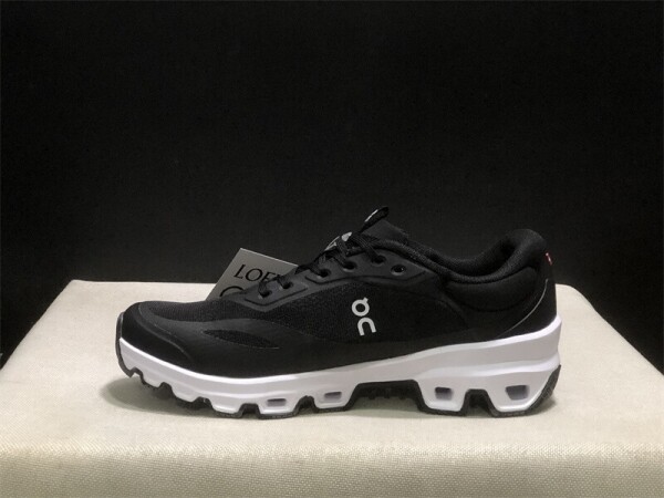 위핑,온 러닝화 클라우드 벤처 블랙 화이트 3MF10951011
