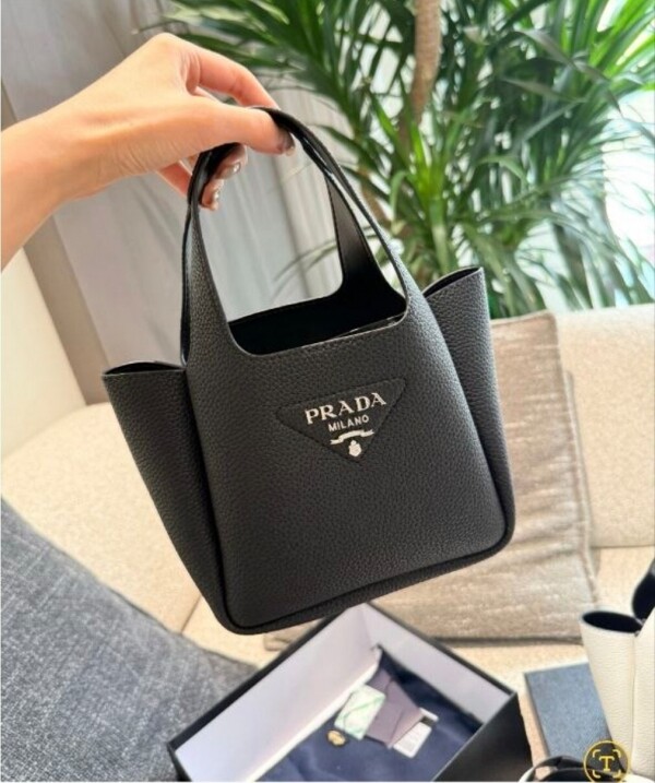 위핑,프라다 비텔로 다이노 가죽 토트백 미니