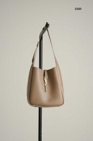 생로랑 LE 5 A 7 서플 숄더백