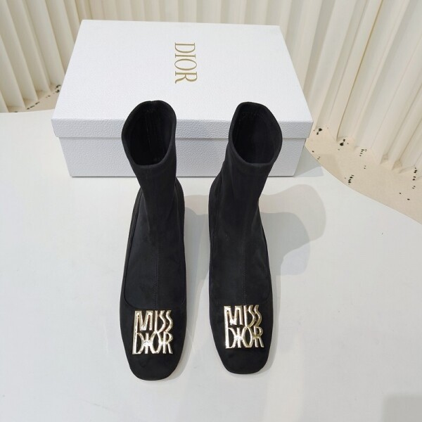 위핑,디올 DIOR 메탈 로고 스타일리시 힐 여성 앵클부츠
