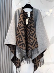 펜디 FENDI 클래식 FF 레터링 양면 올드 케이프