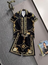 베르사체 Versace 트렌디 루즈핏 캐주얼 반팔 셔츠+반바지 남성 세트