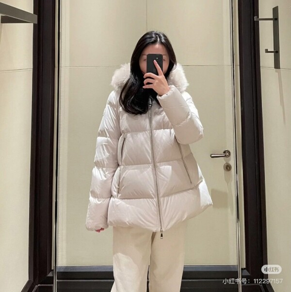 위핑,몽클레르 여성 숏 패딩 자켓 Laichefur J20931A0017454AQE051  F