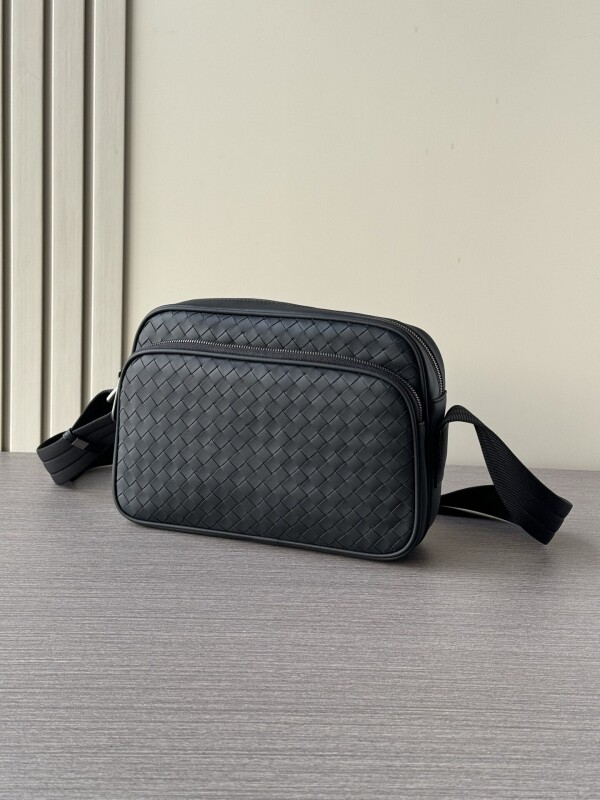 위핑,보테가 메신저백 남자 70110