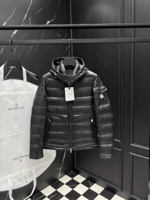 몽클레르 재킷 쇼트 다운