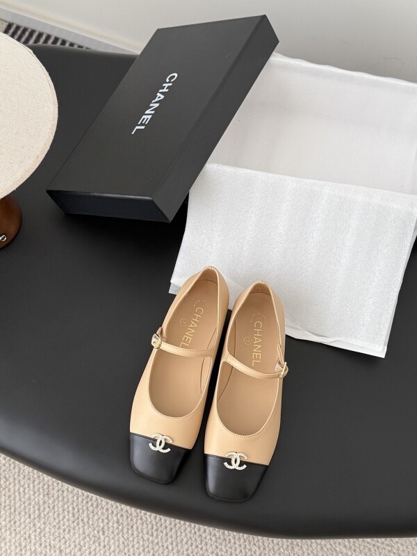 위핑,샤넬 25B 메리제인 플랫 입체 자수