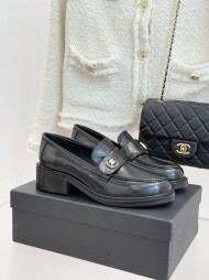 샤넬 가죽 여성 로퍼 카프스킨 유광 G46795-B22177-94305