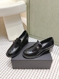 샤넬 유광 카프스킨 여성 로퍼 70mm G46795-B22177-94305