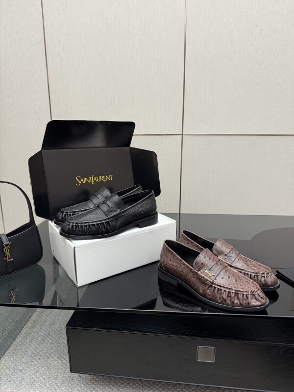 위핑,입생로랑 르 가죽 소재 커플 로퍼 LE LOAFER 818908