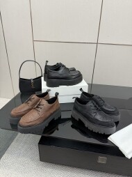 셀린느 CELINE 트리옹프 더비 슈즈 - 샤이니 불스스킨 364043579C