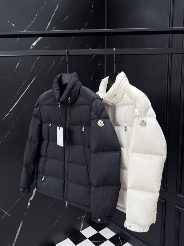 위핑,몽클레어 후드 쇼트 다운 재킷